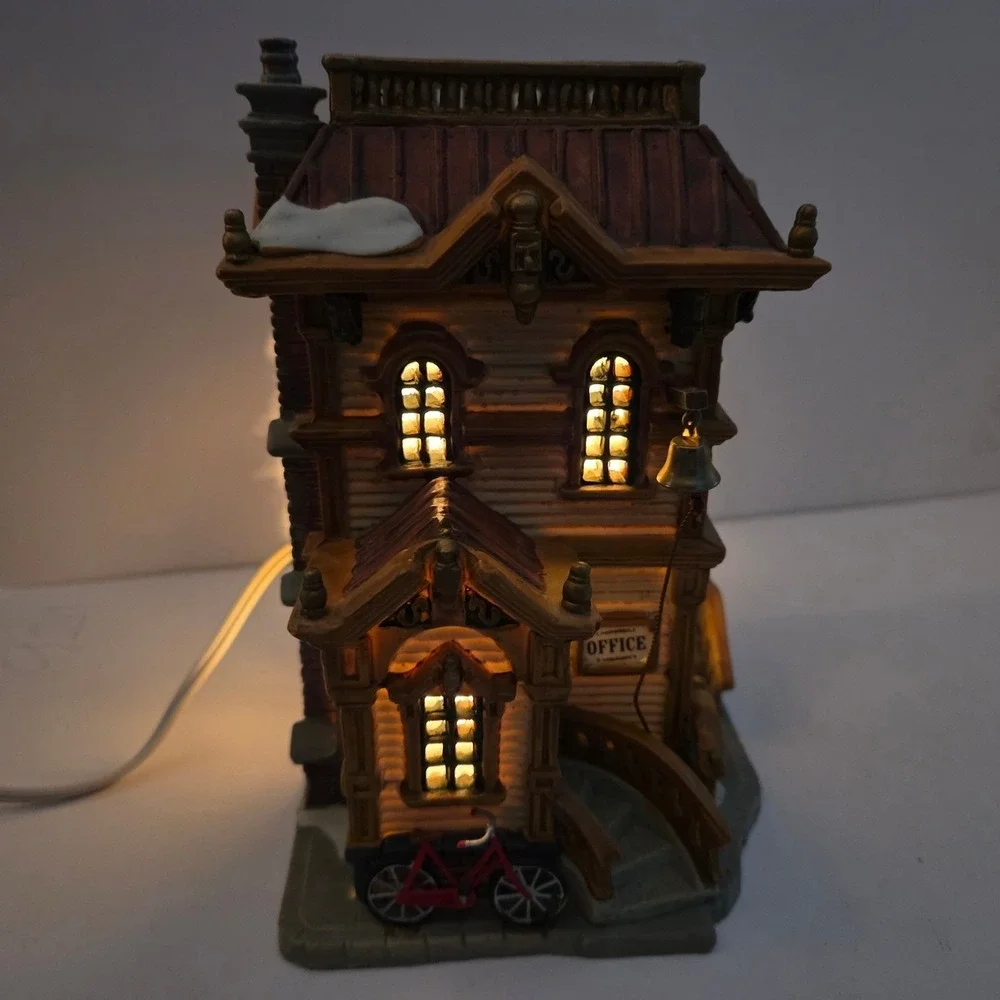 Lemax Whatleys Elementary School Xmas Village Lighted‎ Holiday Decor Boxed Read
